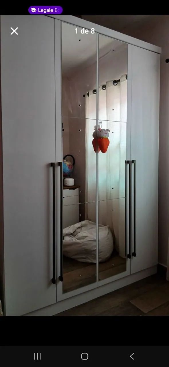 Guarda-roupa com espelho 