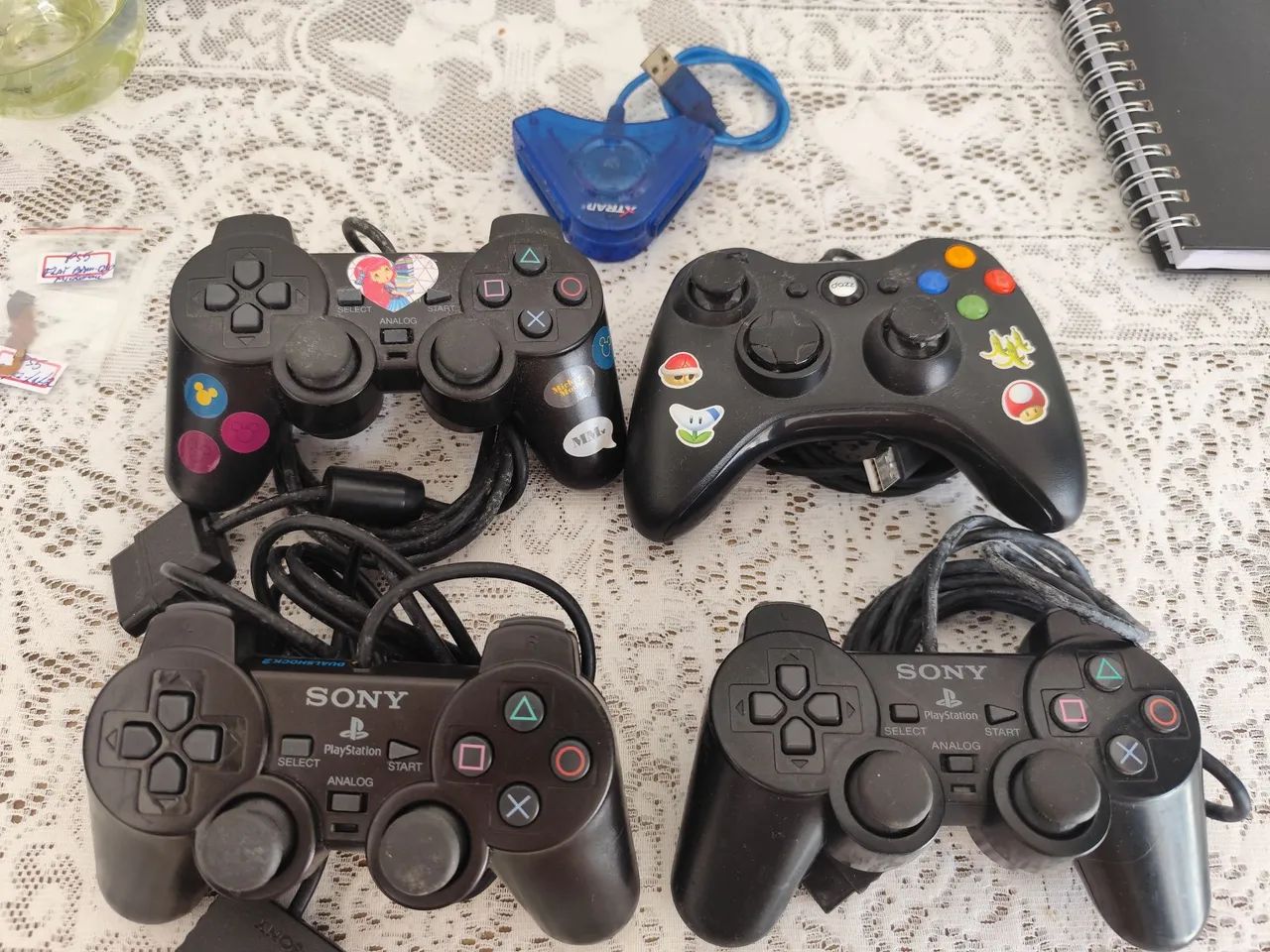 Controles de vídeo game e adaptador  - Foto 3
