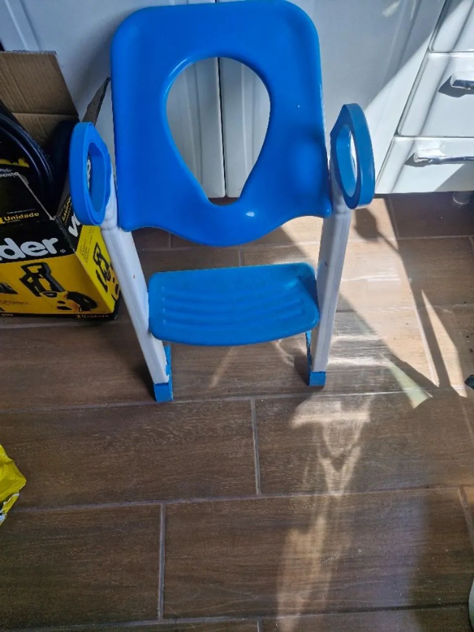 Assento infantil com escada para vaso sanitário  - Foto 2
