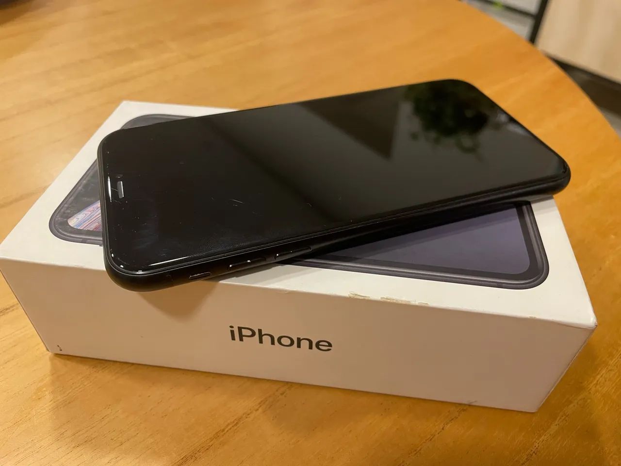 IPhone XR 64Gb Bateria em 75%