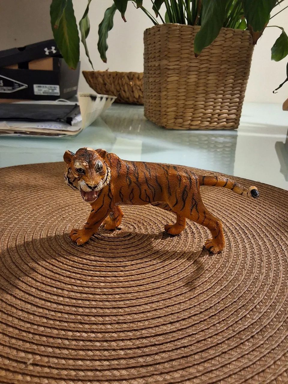 Tigre collecta 2010 14x6cm excelente 