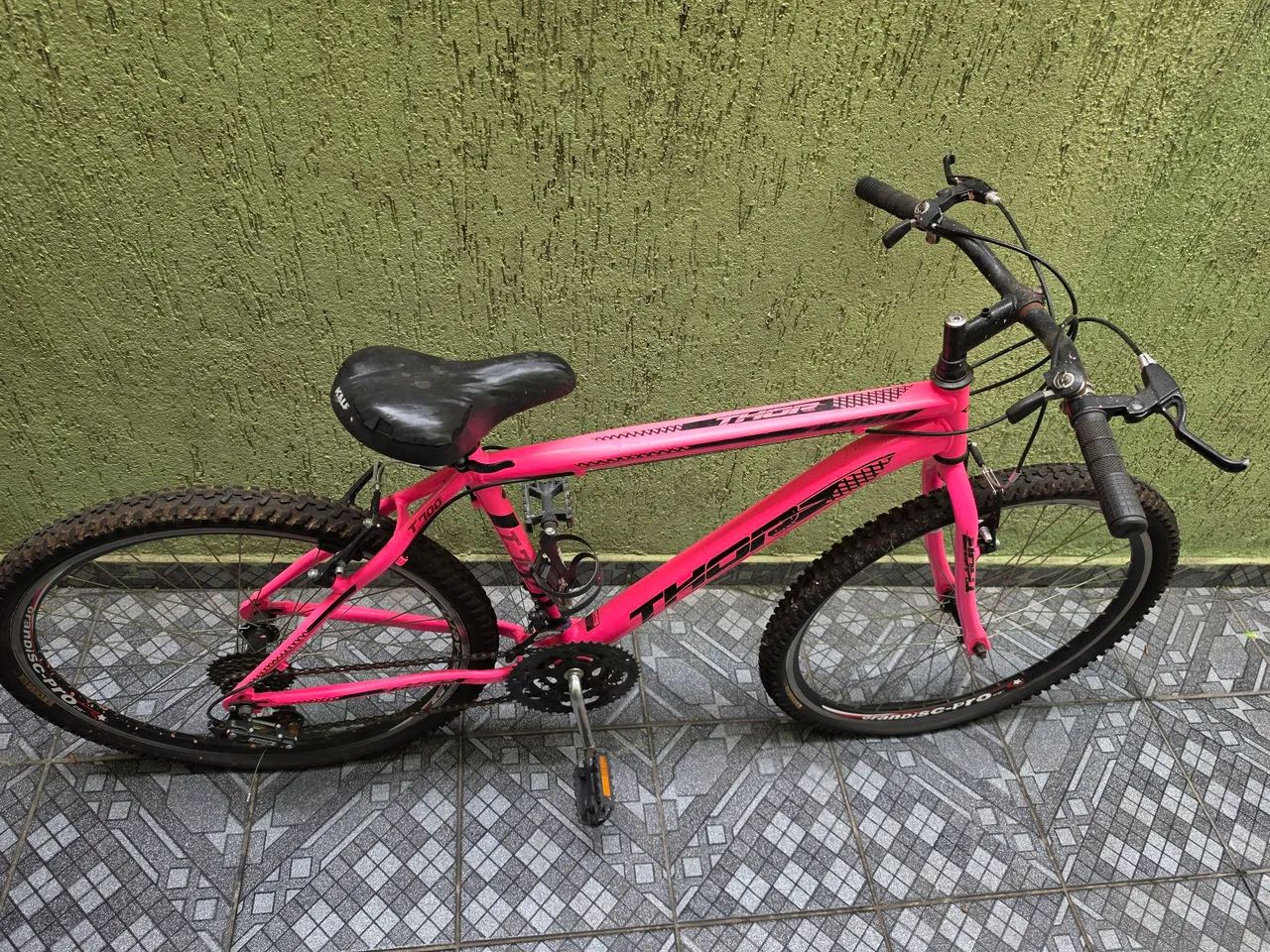 Bike aro 24. Ela é de alumínio  - Foto 4
