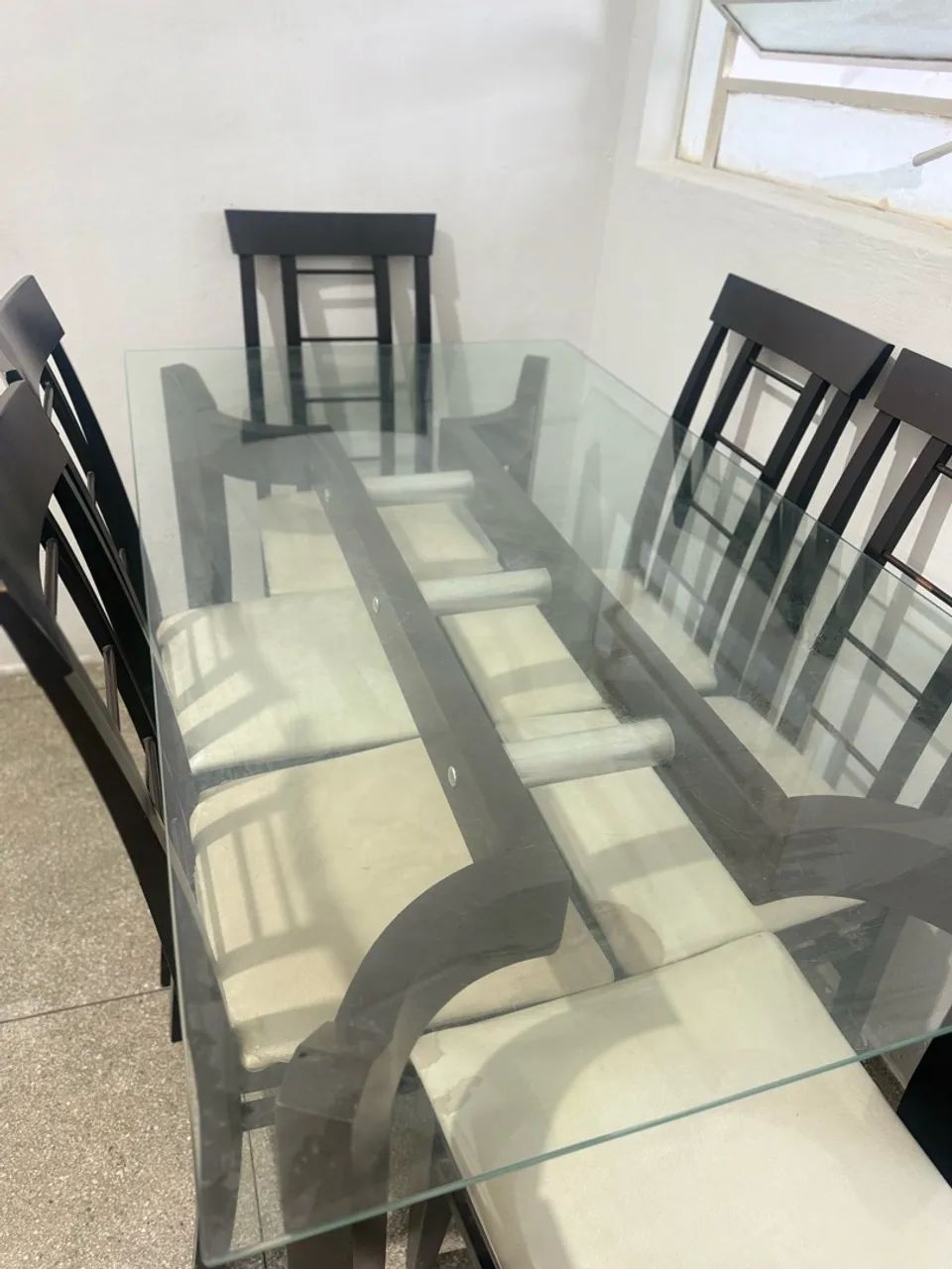 Mesa de madeira com tampo de vidro  - Foto 5
