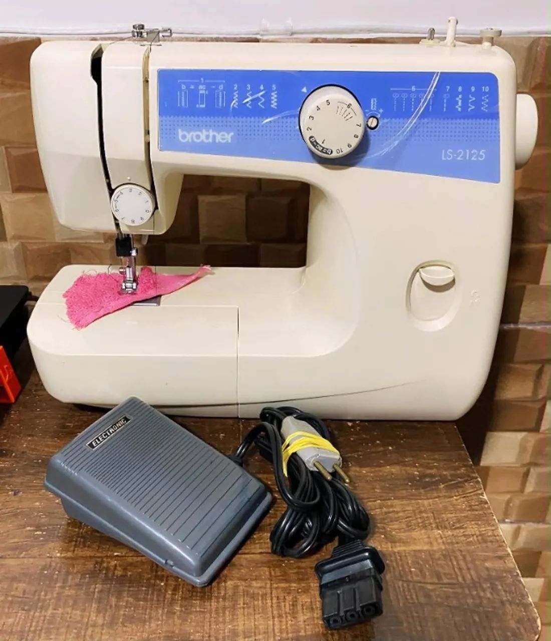 Maquina de Costura Brother LS-2125