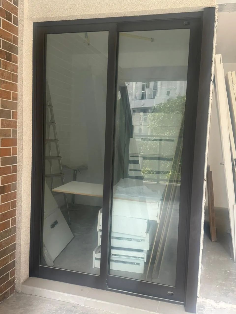 Porta de vidro , 2 folhas vidro temperado 2,27 altura/ 1,32 largura 