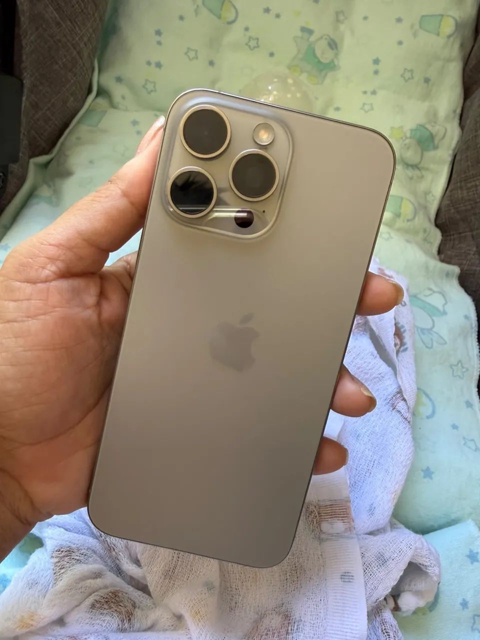 IPhone 15 pro max  - Foto 4