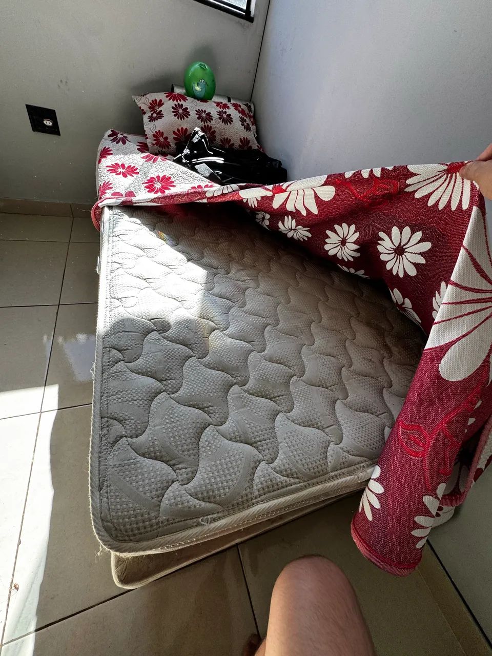 Cama box de solteiro e colchão  - Foto 3