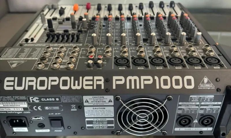 Mesa de Som Amplificada Behringer Europower PMP1000 500W - Foto 3