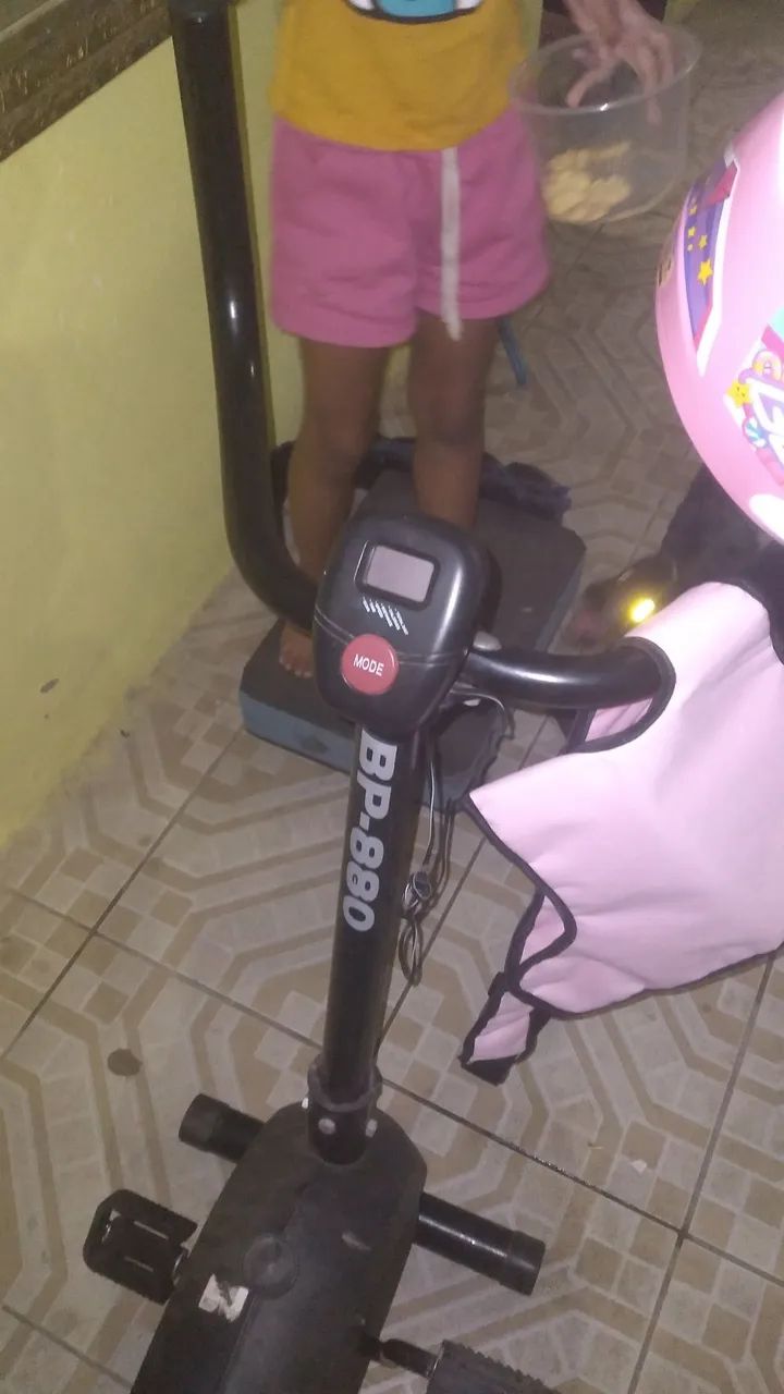 Bicicleta ergométrica semi nova$ 370 - Foto 2