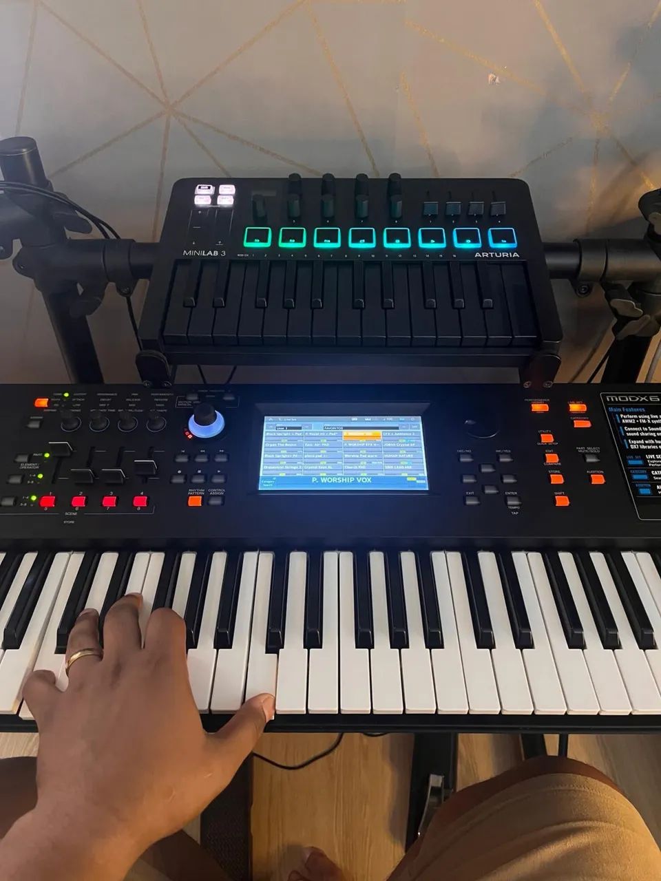 Teclado MODX7 - $ 8k  - Foto 4
