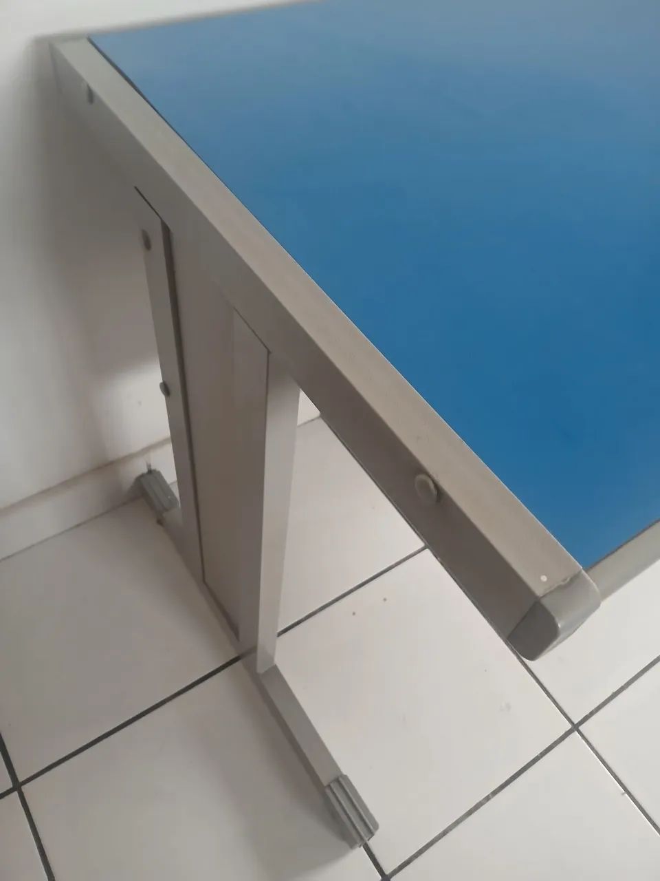 Mesa de escritório com 2 gavetas  - Foto 3