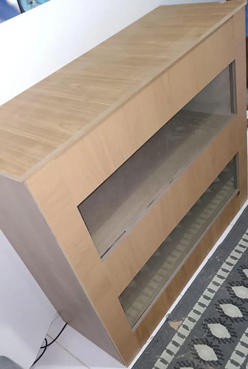 Vendo balcão vitrine novo 100% mdf - Foto 2