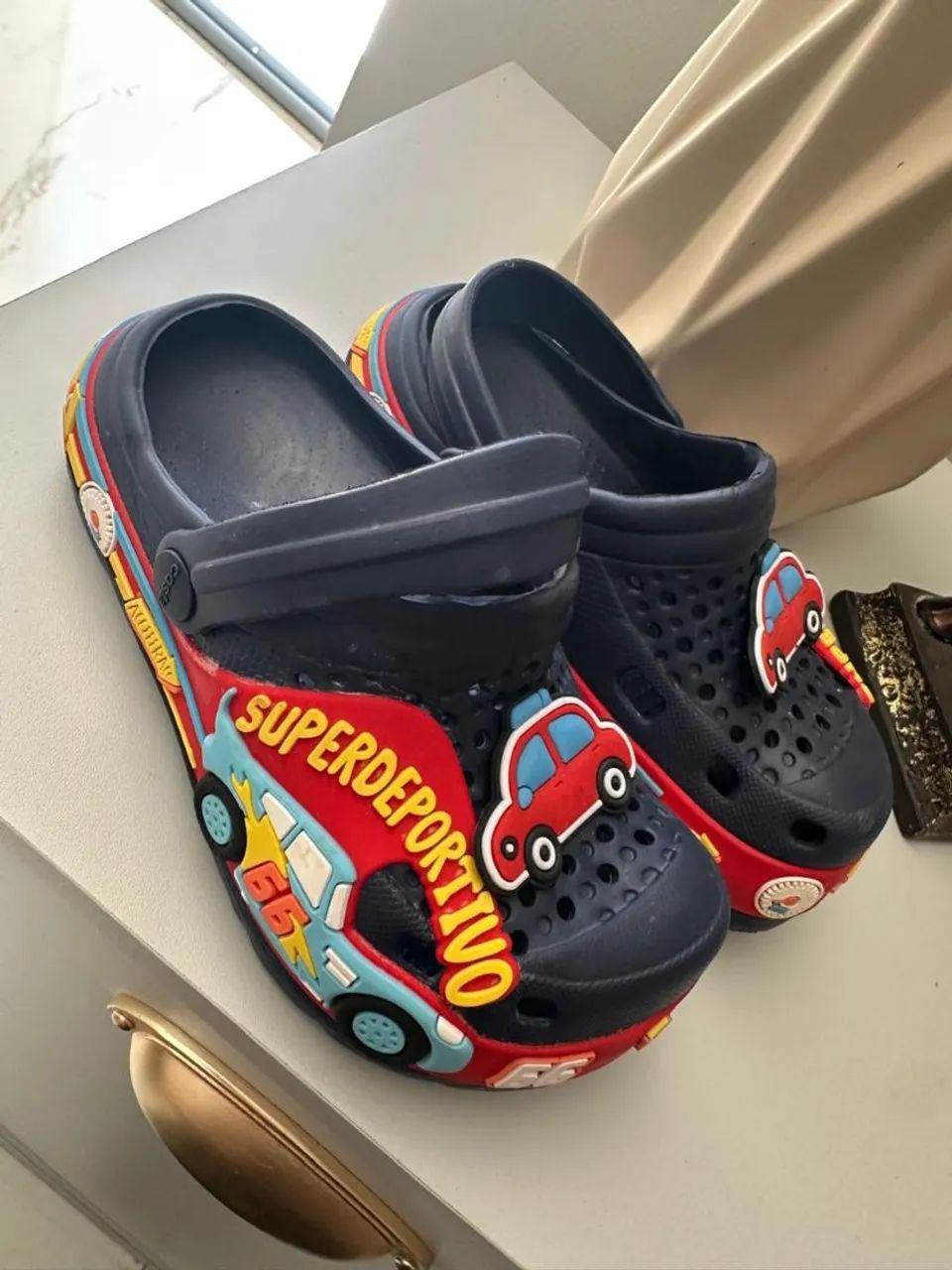 Vendo Chinelo Infantil e Bota Infantil