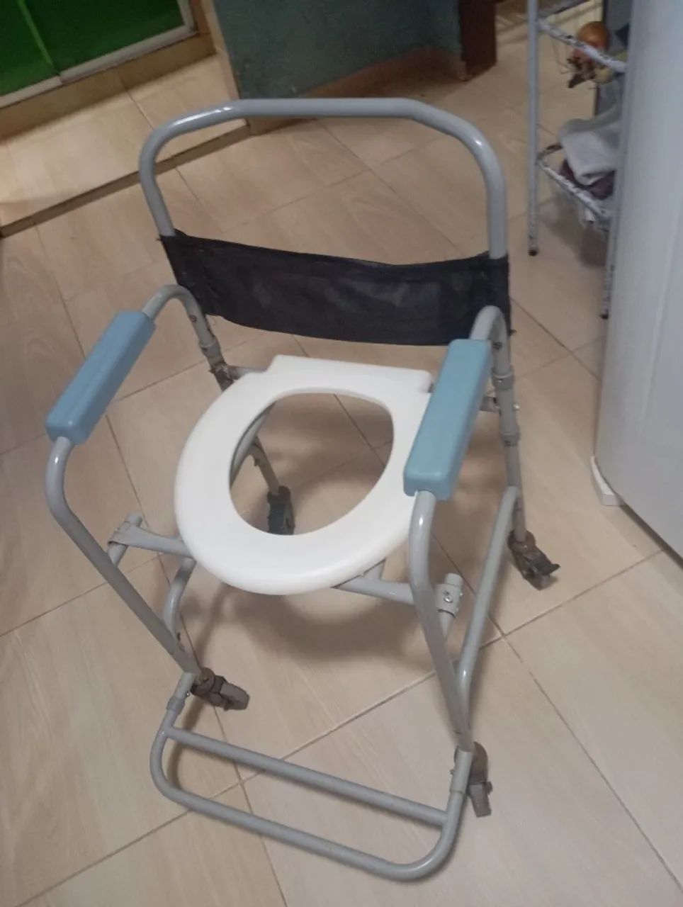 Cadeira higiênica doação 