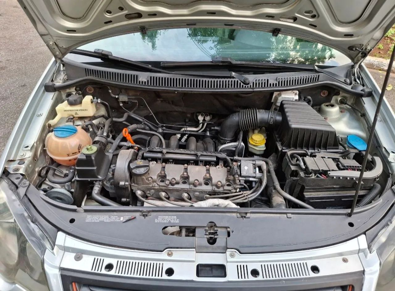Volkswagen Polo Sedan 1.6 Mi Total Flex 8V 4p, foto 17 de 20