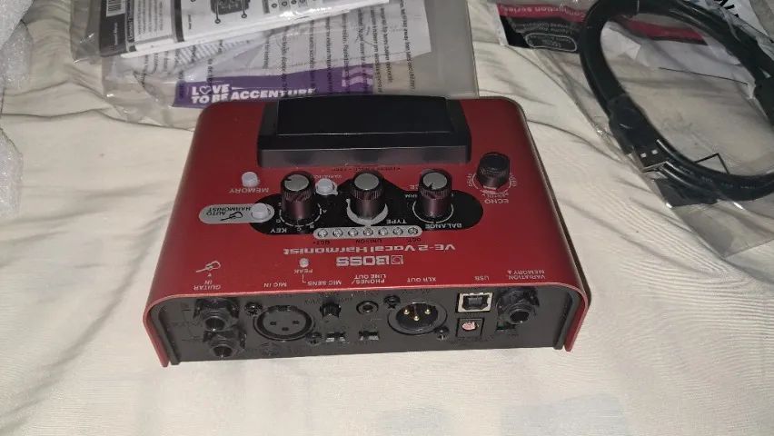 Boss VE-2 Vocal Harmonist para Voz + Fonte Novo - Instrumentos