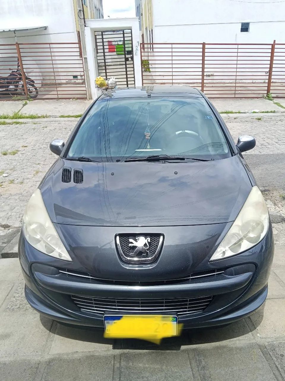 Peugeot 207 XR 1.4 FLEX 8V 3P 2012