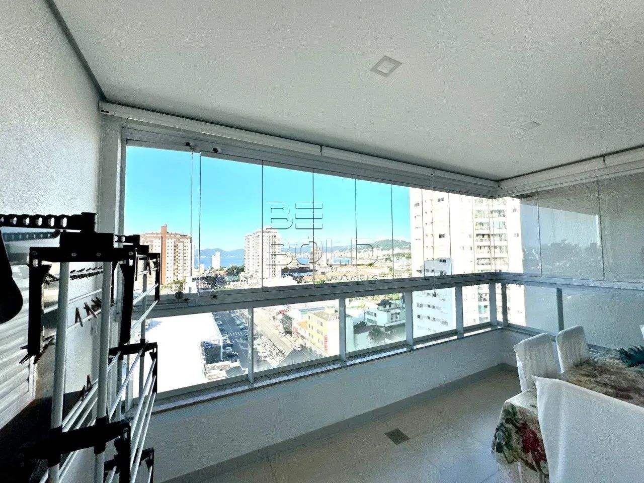 Apartamento com vista mar e 3 suítes no Estreito - Foto 5