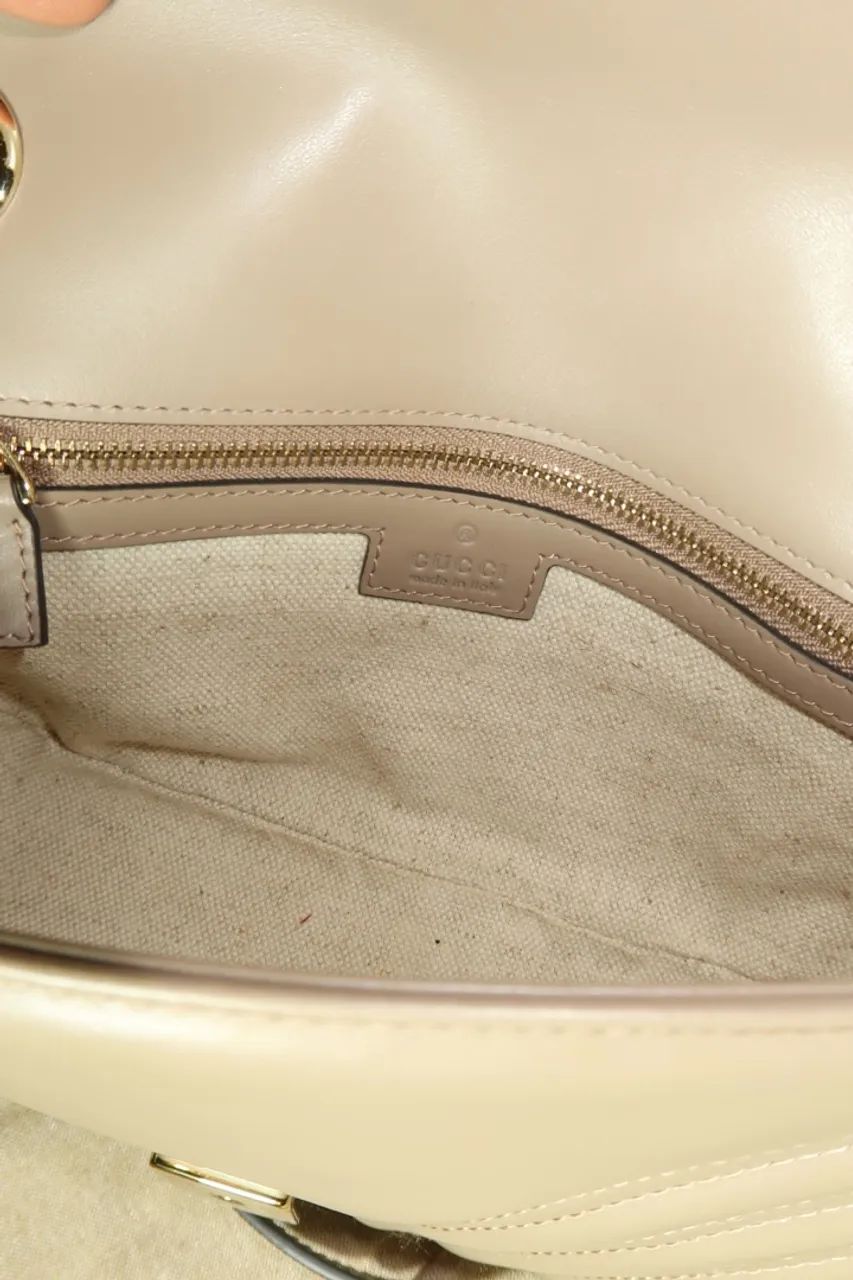Bolsa Gucci modelo marmont  - Foto 4