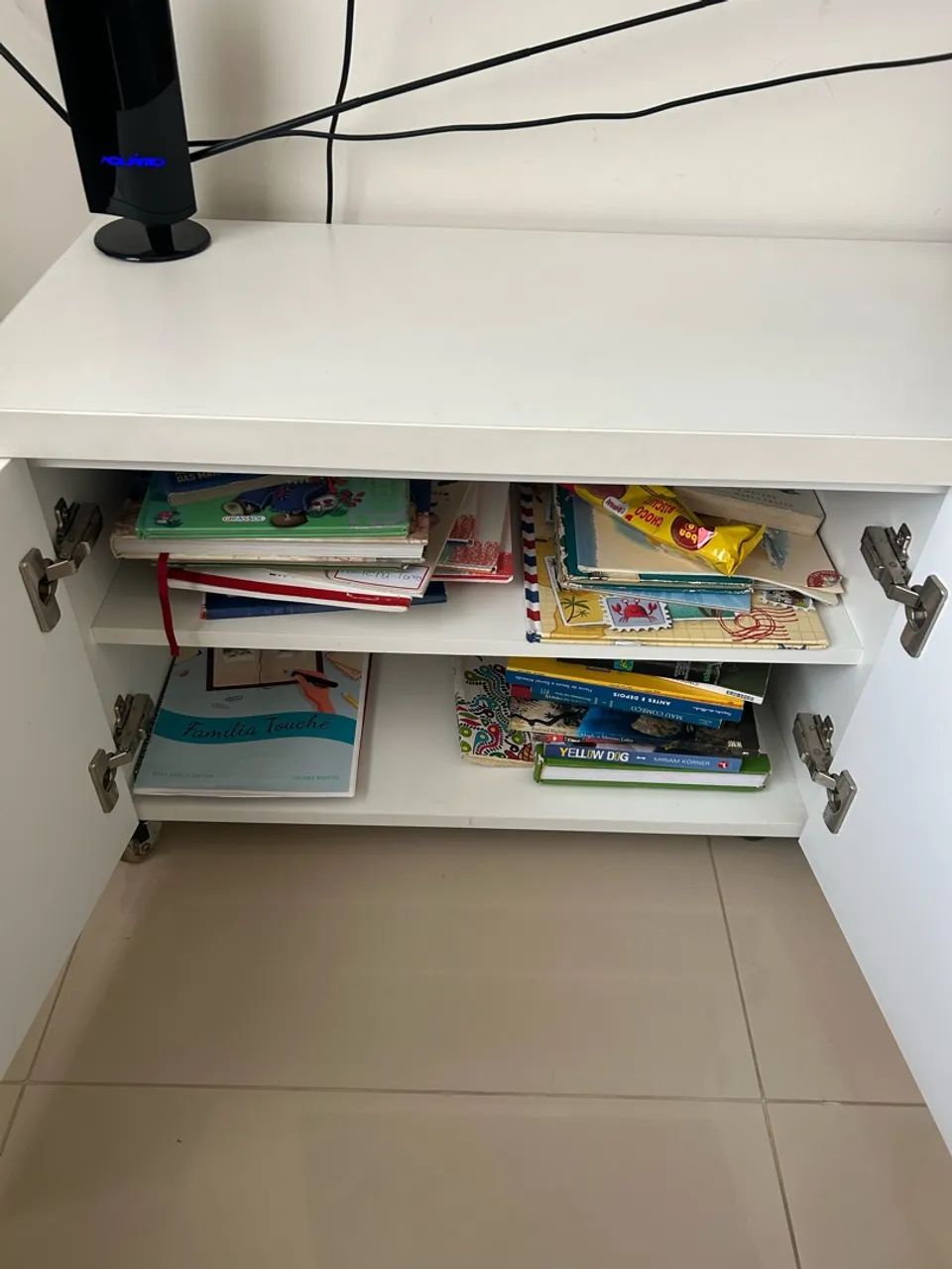 Rack Branco para Sala - 4 Portas e Rodízios - Foto 3