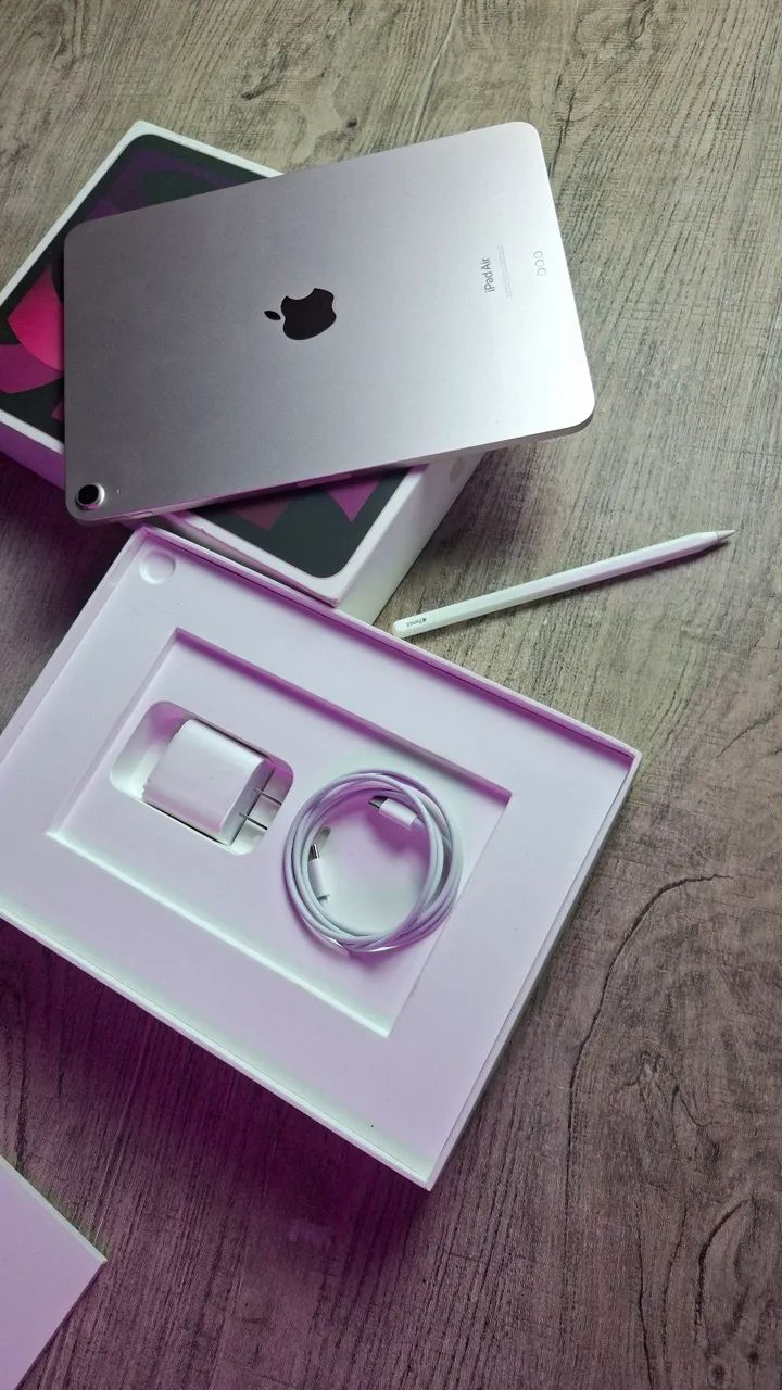 iPad Air 5ª Geração 256GB + Apple Pencil 2 (Estado de Novo