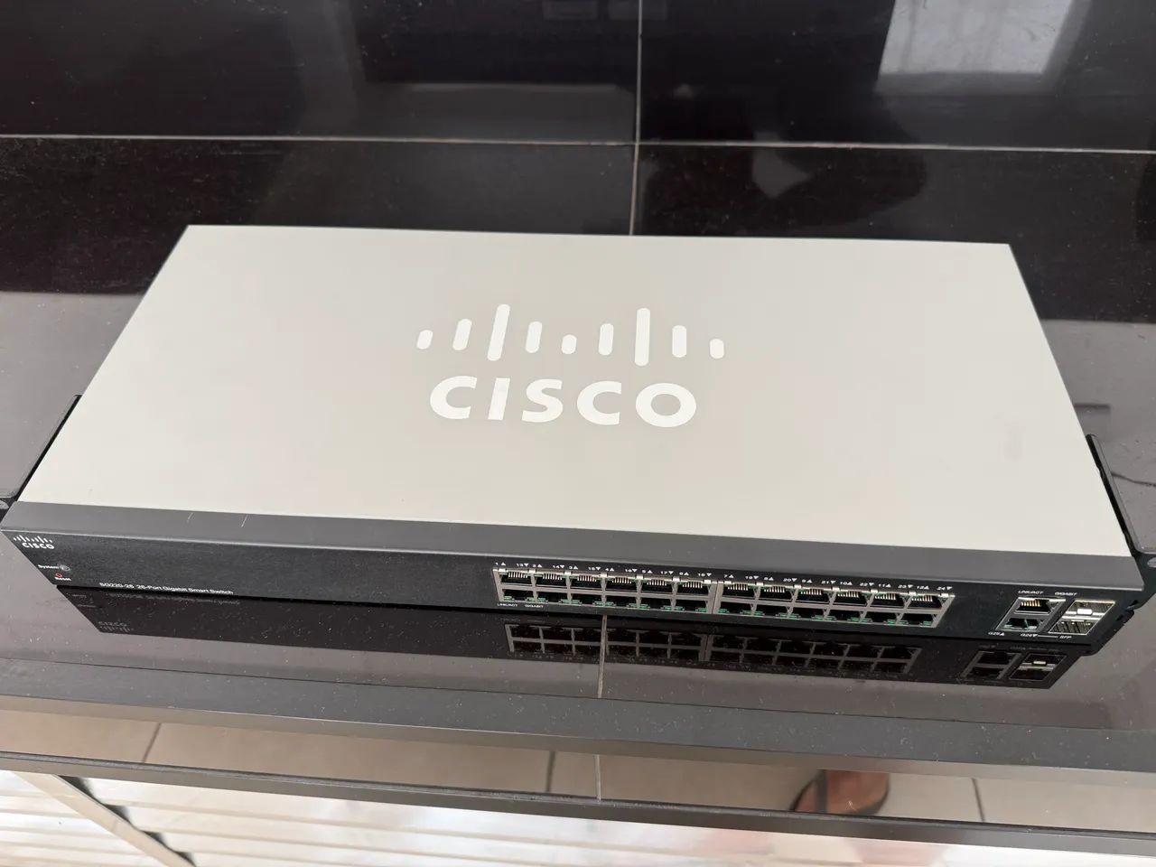 Switch Cisco Sg220-26p 26-port Fgigabit Poe Smart - Foto 3