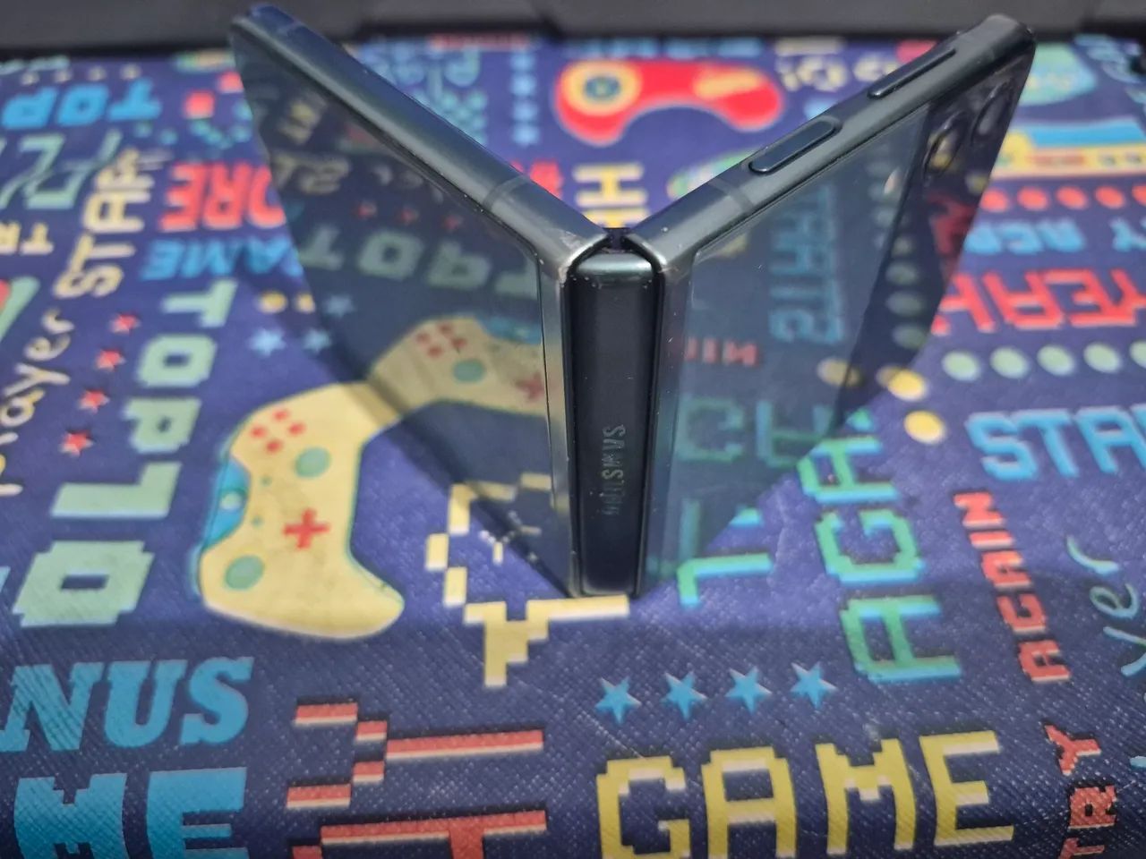 Z FLIP 3 PARA RETIRAR PEÇAS  - Foto 4