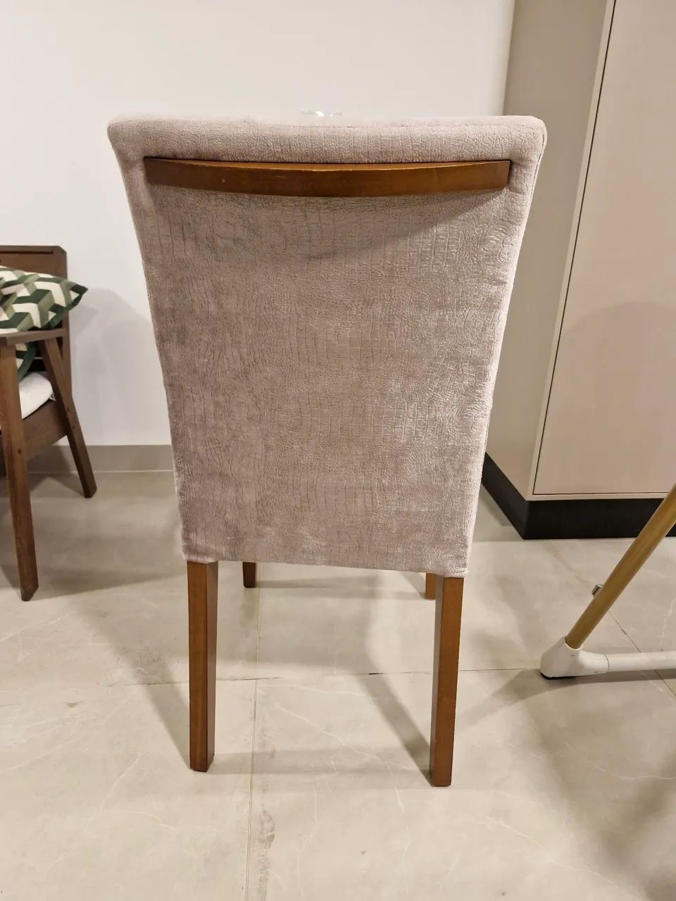 Vendo 14 cadeiras estofadas - Foto 4