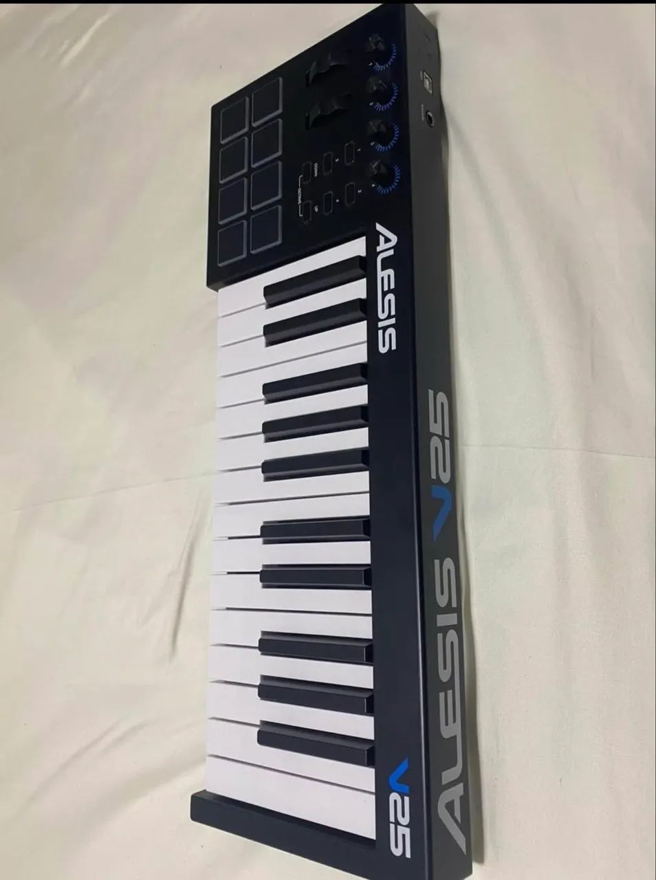 Controlador Alesis V25 - Foto 3