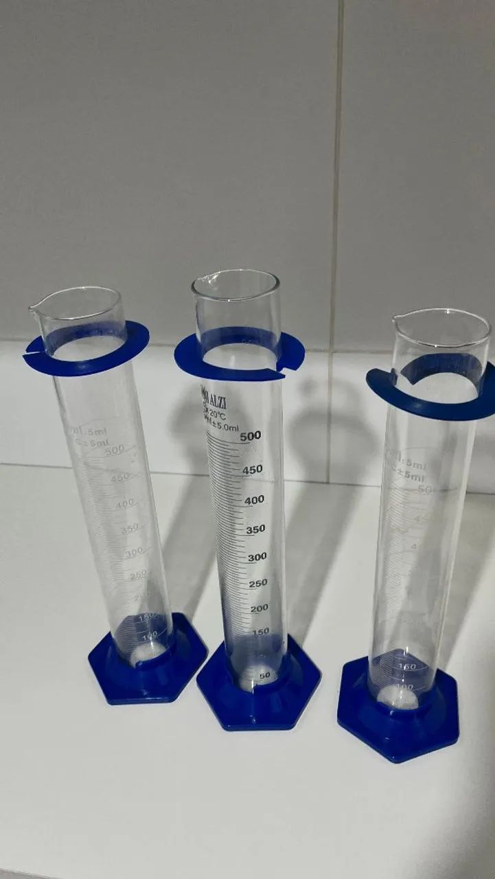 Conjunto de Provetas de vidro.