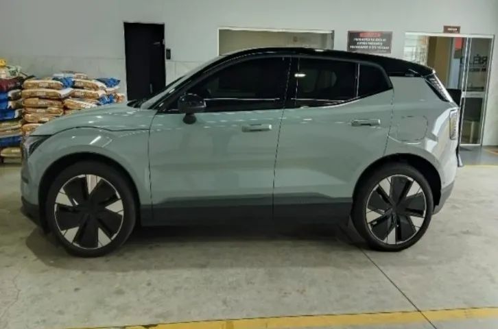 Volvo EX30 E60 Ultra (elétrico) 2024 - Foto 4