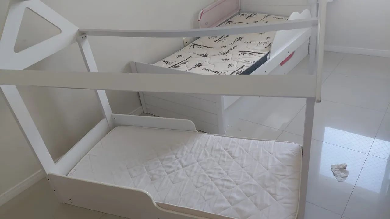 Cama infantil com colchão 