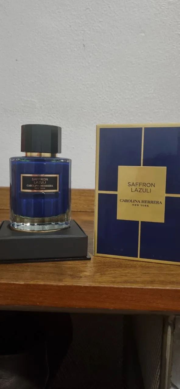 Perfume Carolina Herrera Confidential - Saffron Lazuli
