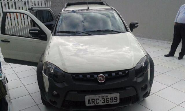 Fiat Strada 2016 Completa 2016 3 portas - Foto 11