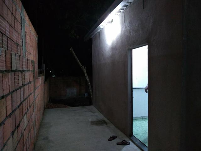 Aluga-se uma casa nos fundos - Foto 2