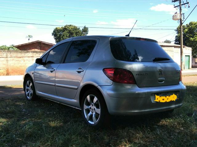 Troco ou vendo Pegeout 307 Presence Hatch - Foto 4