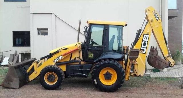Retro Escavadeira Jcb 3c Plus Ano 2011 Tração 4x4 Cabinada - Foto 5