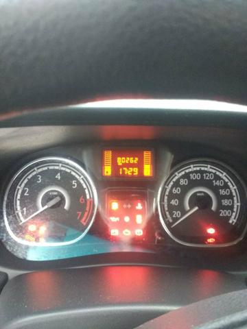 Vendo ou troco Sandero expression 1.0 Completo - Foto 4