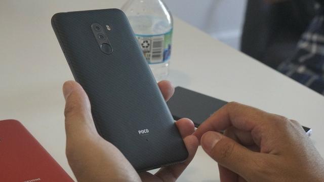 Pocophone F1-6GB/64GB-Xiaomi -(Loja na Cohab)-Total Segurança em sua Compra. Adquira Já