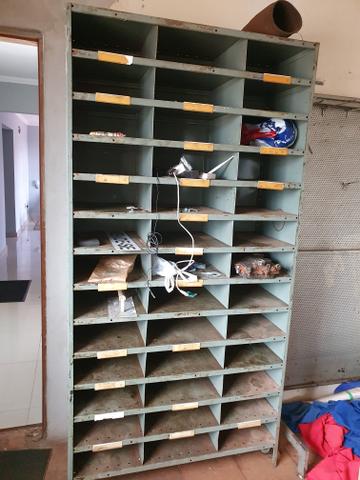 Prateleiras com.divisórias - Foto 2