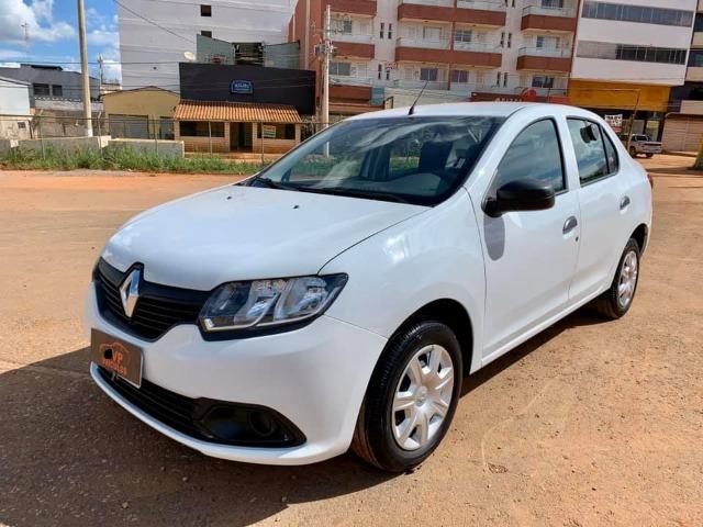 Renault Logan 2018 Completo 3 Cilindros ( Vendo a vista ou financiado AC.Troca )