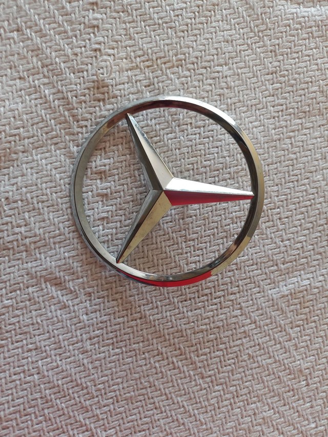 Emblema da tampa traseira Mercedes c180 2015 - Foto 3