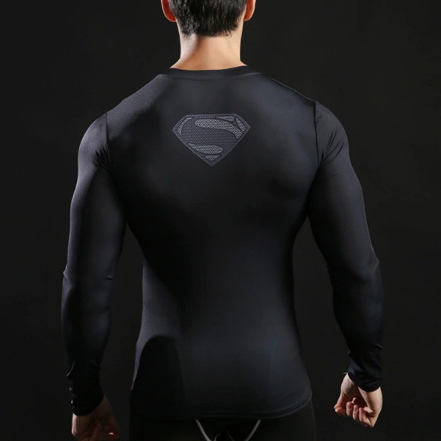 Camisa de Compressão Superman Black Manga Longa Rashguard Elastano - Foto 3