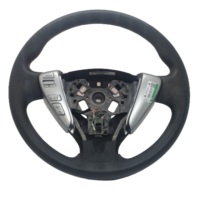Volante Nissan versa com controle de som