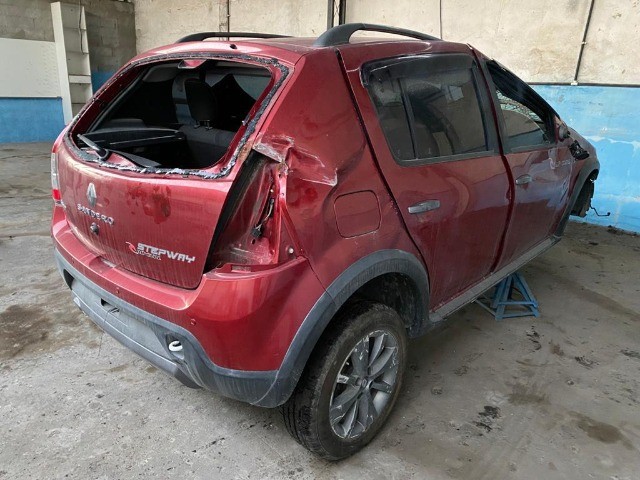 Sucata de renault sandero stepway 2014  1.6 16v. - Foto 2