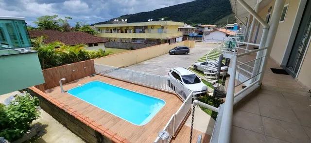 Lindo villagio na praia de ubatuba em maranduba