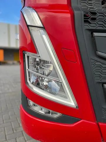 Caminhão Volvo FH540 6x4T 2022/2022 Vermelho
