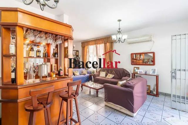 Casa de rua : Duplex / Residencial / Riachuelo