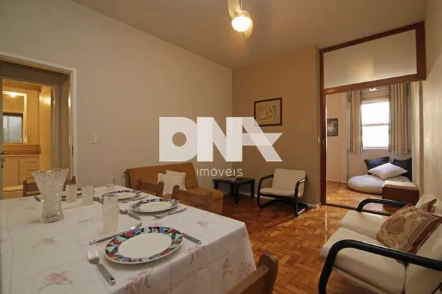 Apartamento - / Residencial / Copacabana
