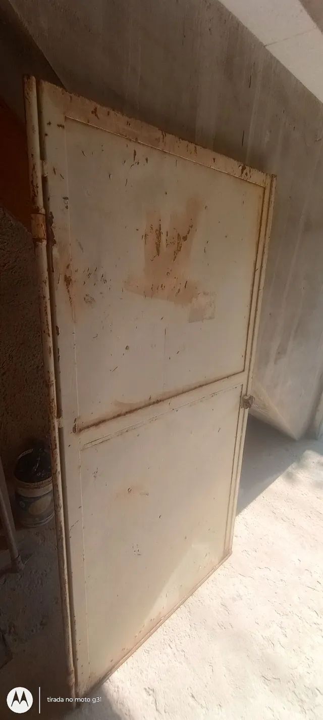 Janela, portão  garagem e portão social